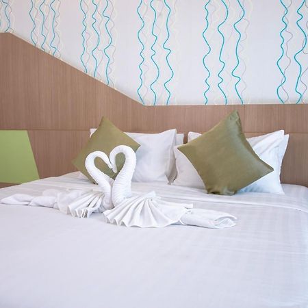 נאקהון סאוואן 42C The Chic Hotel מראה חיצוני תמונה