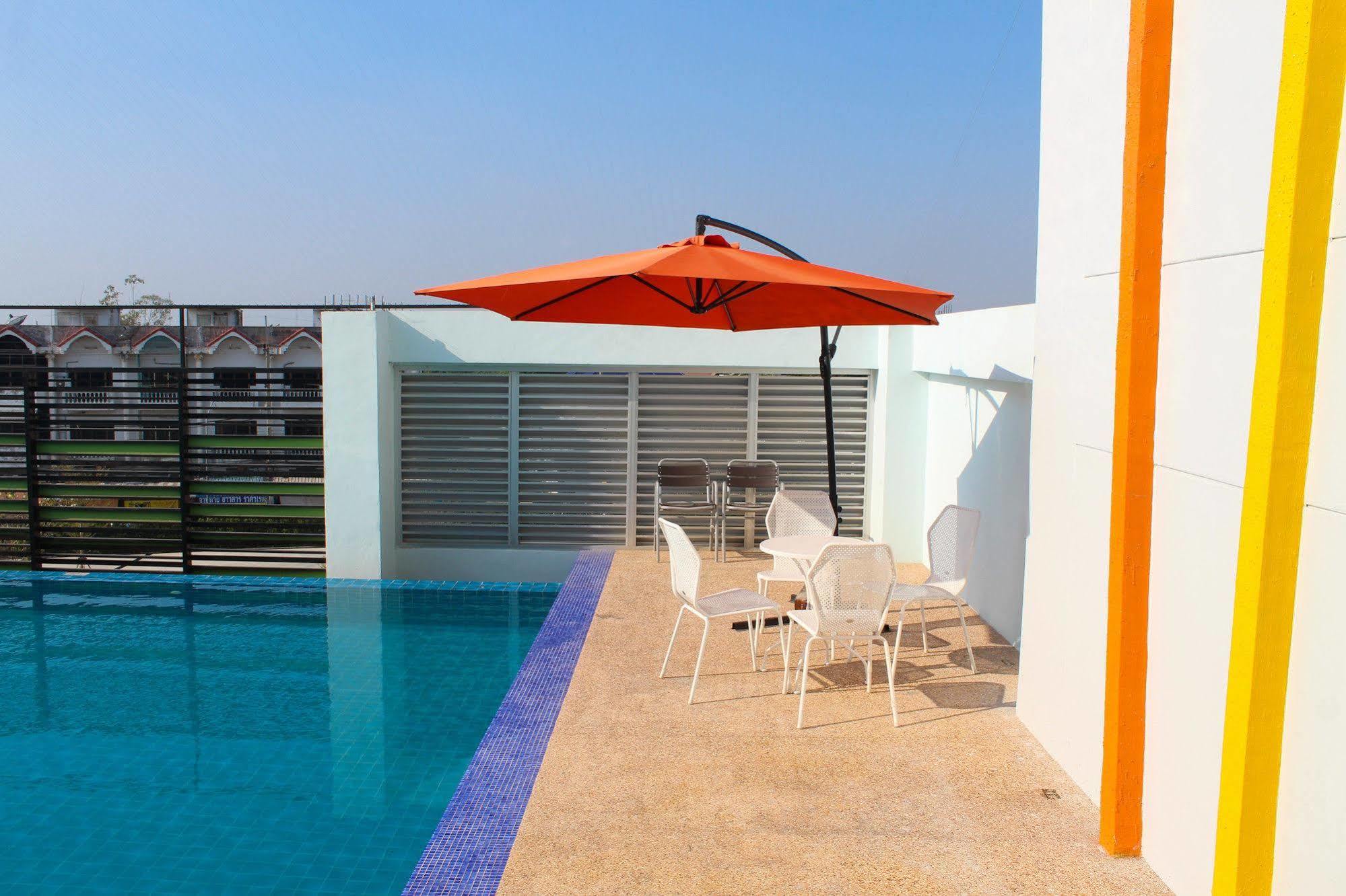 נאקהון סאוואן 42C The Chic Hotel מראה חיצוני תמונה
